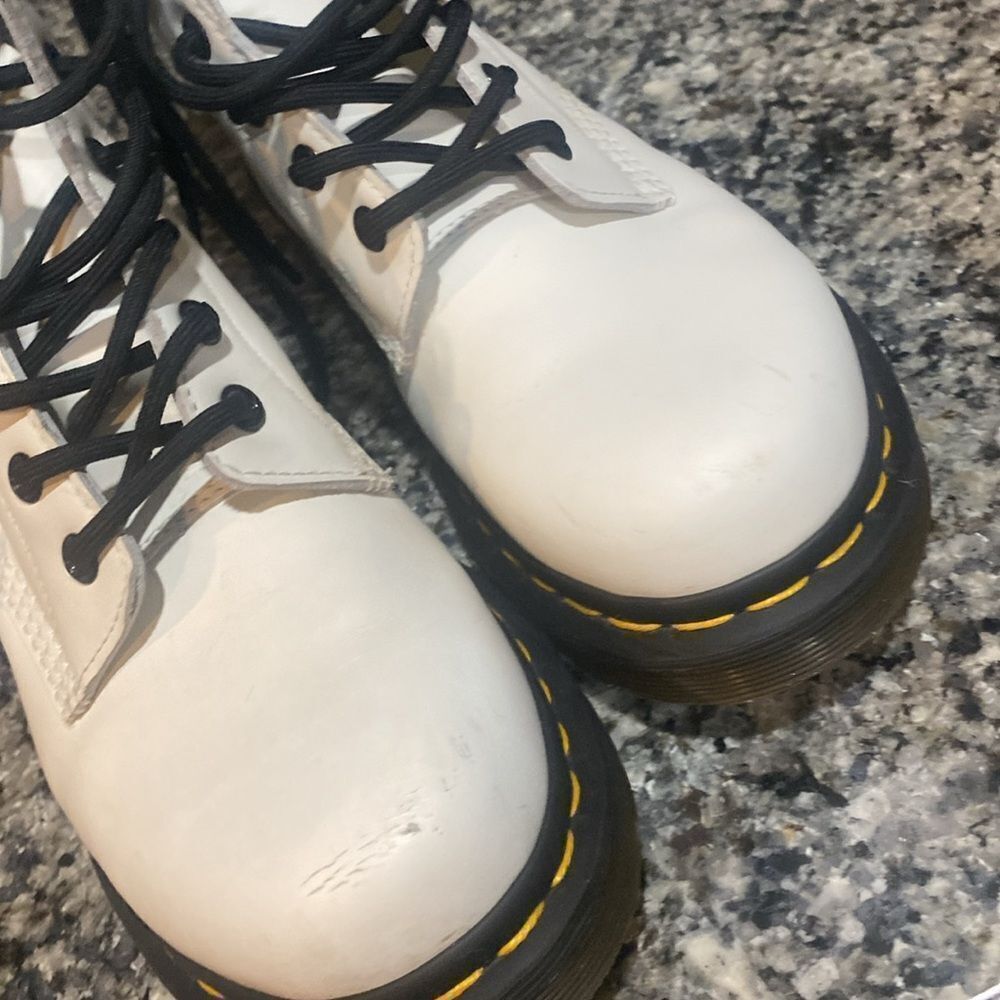 Dr. Marten’s Women’s Zavala Leather Combat Boots White 8 - Picture 5 of 5
